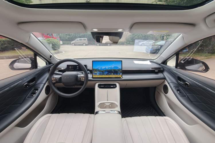 Used AION RT 2025 650 LiDAR Edition Interior 4