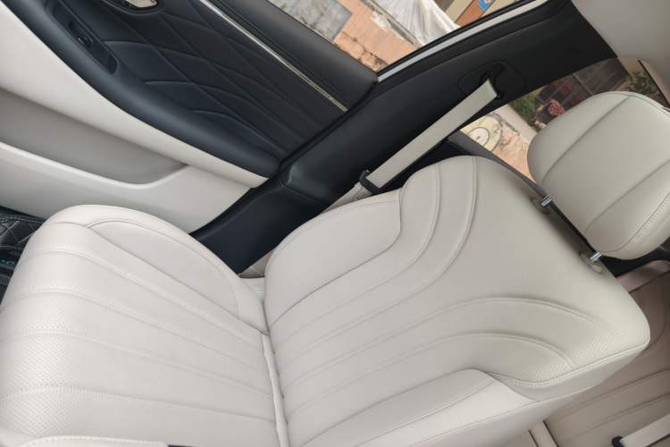 Used AION RT 2025 650 LiDAR Edition Interior 9