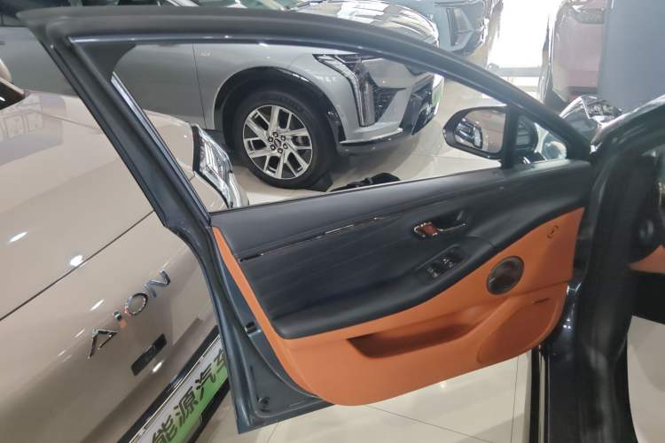 Used AION RT 2025 650 LiDAR Edition Left Front Door Interior