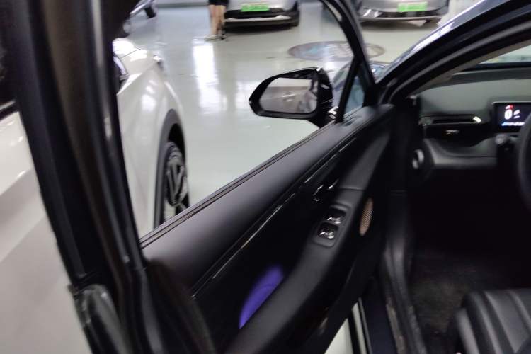 Used AION RT 2025 650 LiDAR Edition Left Front Door Interior