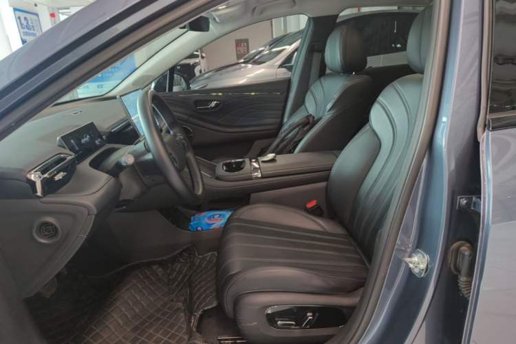 Used AION RT 2025 650 LiDAR Edition Left Front Seat