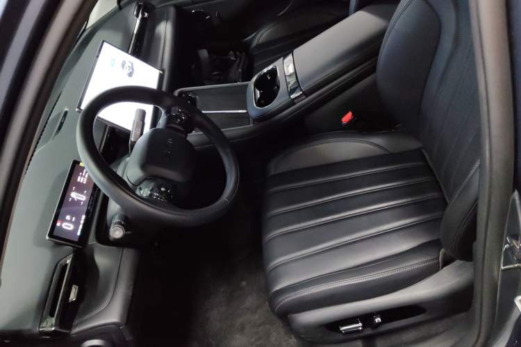 Used AION RT 2025 650 LiDAR Edition Left Front Seat