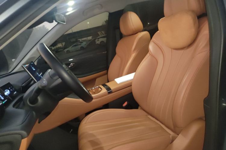 Used AION RT 2025 650 LiDAR Edition Left Front Seat