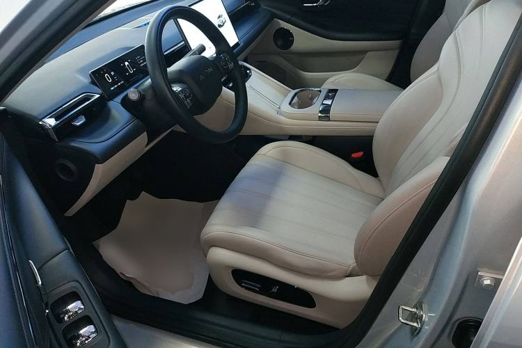 Used AION RT 2025 650 LiDAR Edition Left Front Seat