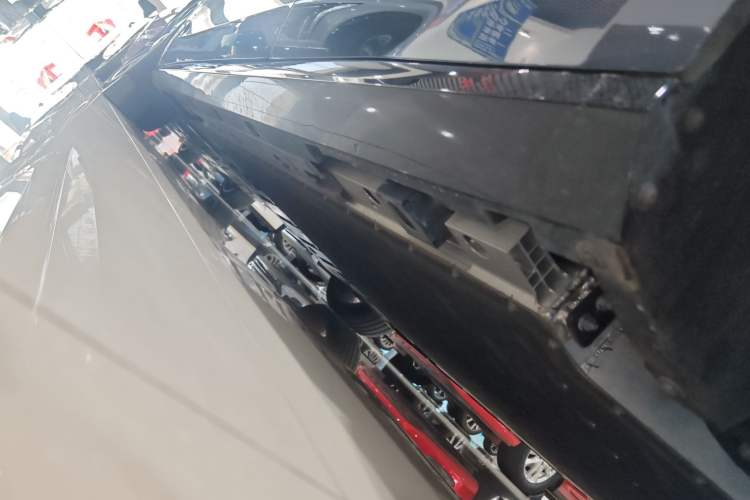 Used AION RT 2025 650 LiDAR Edition Left Side Sill
