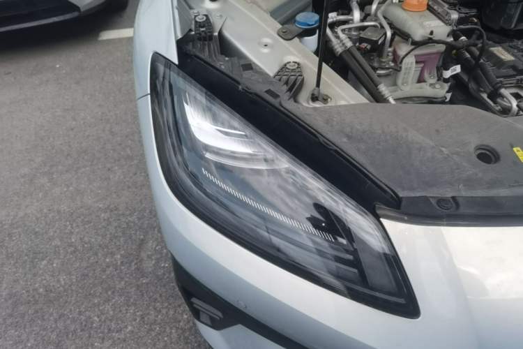 Used AION RT 2025 650 LiDAR Edition Right Front Headlight