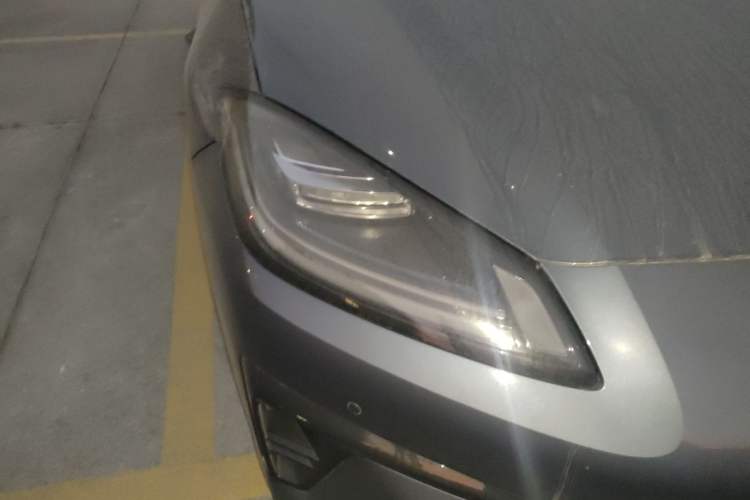 Used AION RT 2025 650 LiDAR Edition Right Front Headlight
