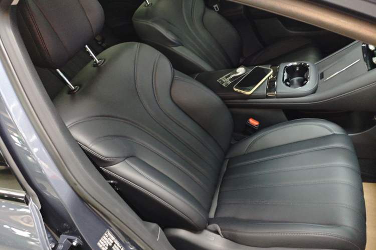Used AION RT 2025 650 LiDAR Edition Right Front Seat