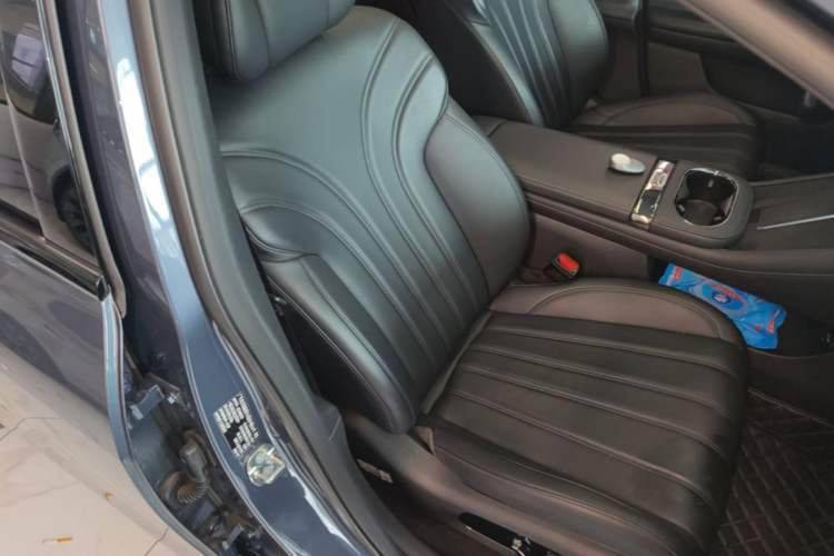 Used AION RT 2025 650 LiDAR Edition Right Front Seat