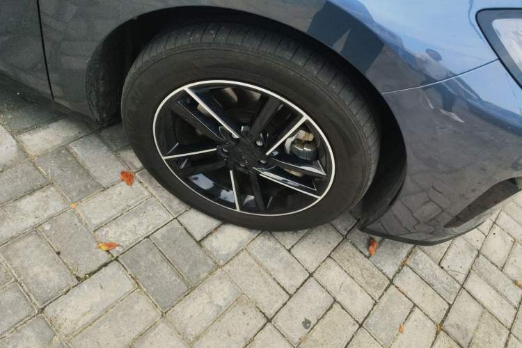 Used AION RT 2025 650 Zhijihao Edition Right Front Wheel Hub