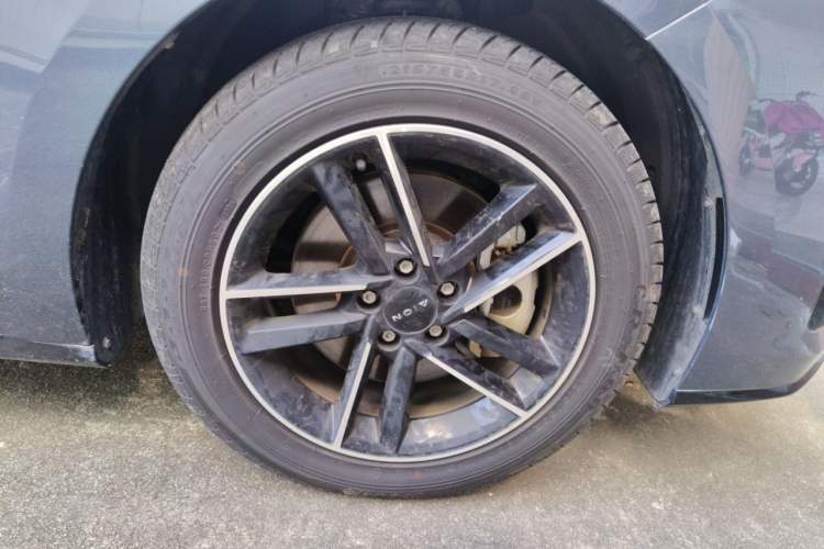 Used AION RT 2025 650 Smart Edition Right Front Wheel Hub