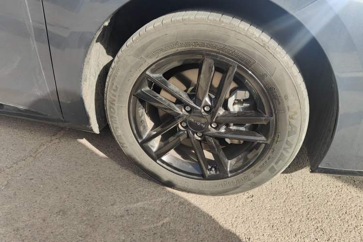 Used AION RT 2025 520 Smart Luxury Edition Right Front Wheel Hub
