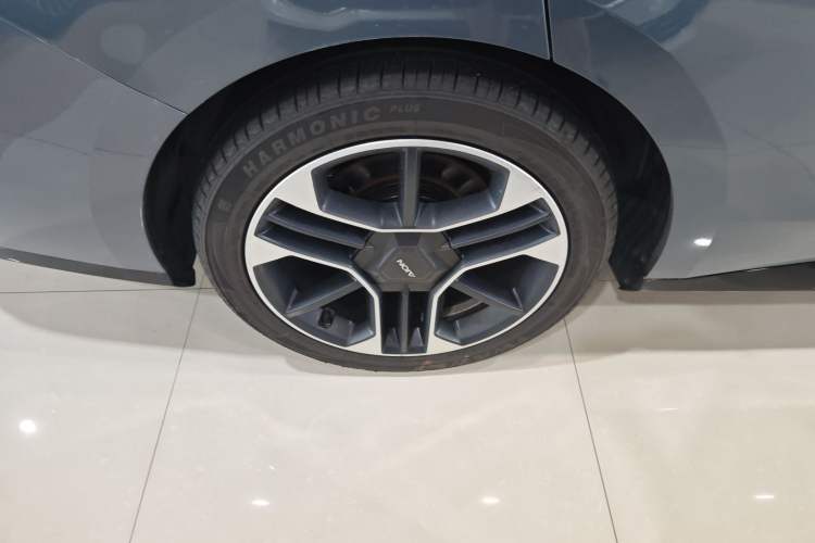 Used AION RT 2025 650 LiDAR Edition Right Rear Wheel Hub