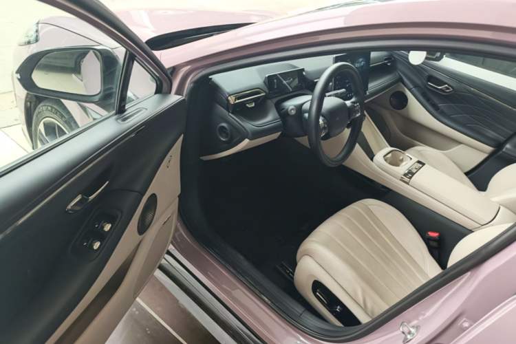 Used AION RT 2025 650 LiDAR Edition Driver Seat