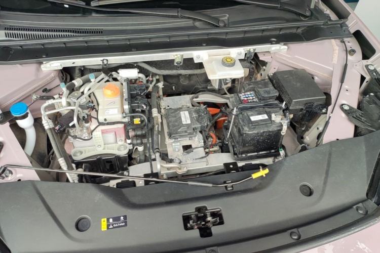 Used AION RT 2025 650 LiDAR Edition Engine Bay