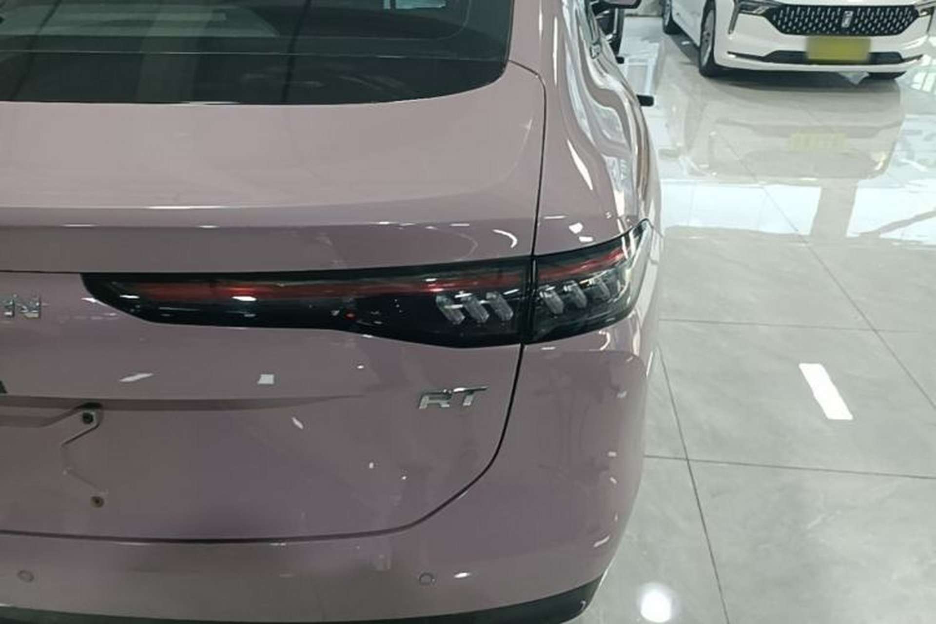 Used AION RT 2025 520 Smart Luxury Edition Exterior 3