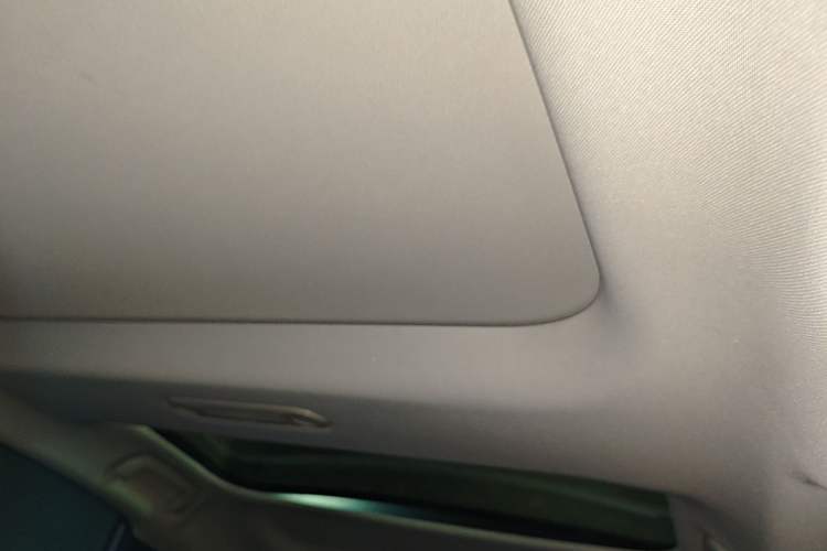 Used AION RT 2025 520 Smart Luxury Edition Headliner