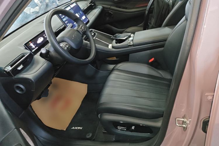 Used AION RT 2025 650 LiDAR Edition Left Front Seat