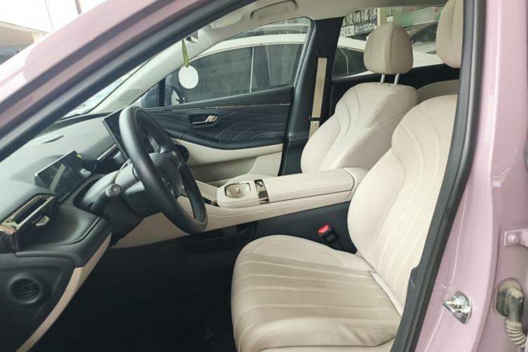 Used AION RT 2025 650 LiDAR Edition Left Front Seat
