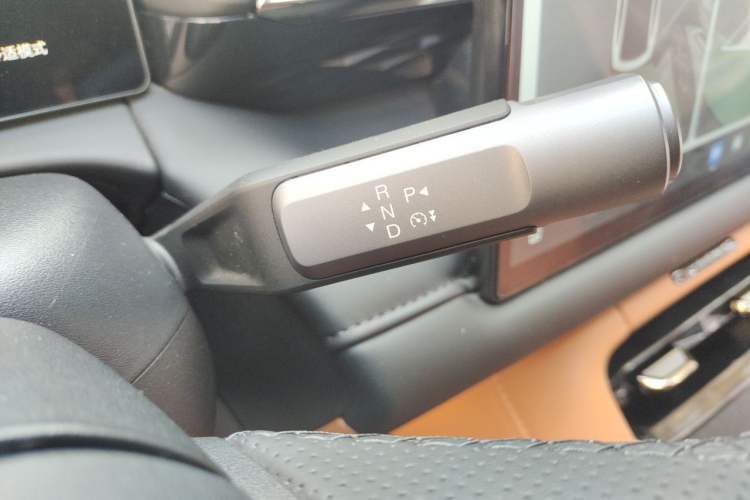 Used AION RT 2025 650 Zhijihao Edition Gear Lever