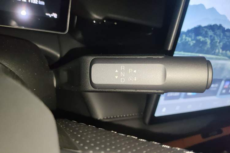Used AION RT 2025 650 Zhijihao Edition Gear Lever