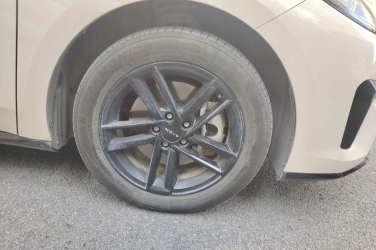 Used AION RT 2025 650 Zhijihao Edition Right Front Wheel Hub