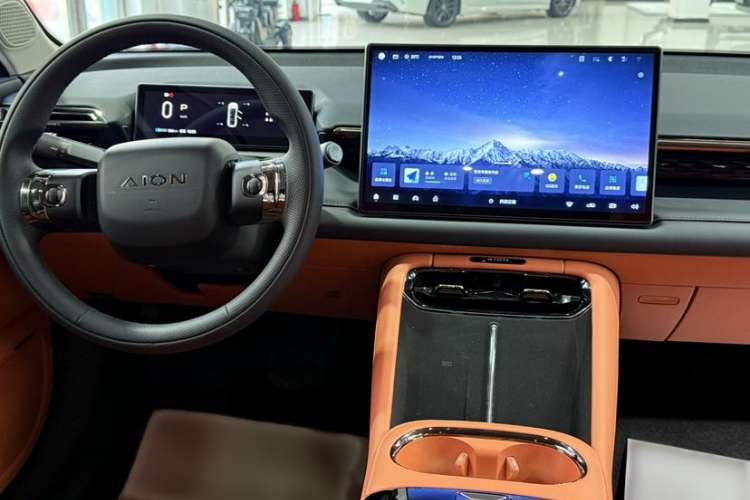 Used AION RT 2025 520 LiDAR Edition Audio And AC Panel