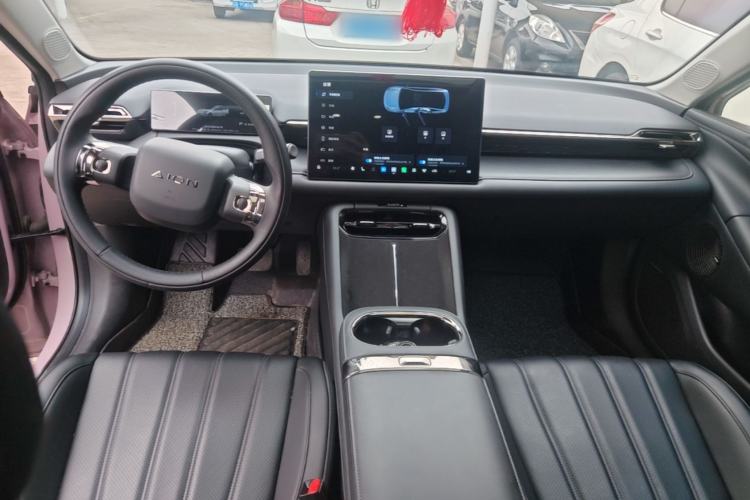 Used AION RT 2025 520 Smart Luxury Edition Center Console