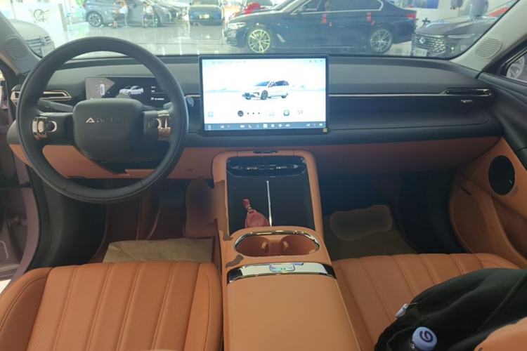 Used AION RT 2025 520 Smart Luxury Edition Center Console