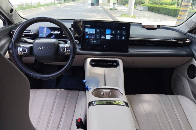 Used AION RT 2025 650 LiDAR Edition Center Console