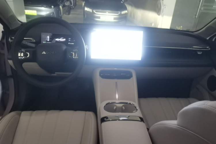 Used AION RT 2025 520 Smart Luxury Edition Center Console