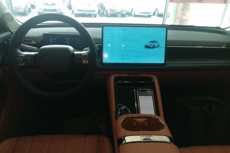 Used AION RT 2025 520 Smart Luxury Edition Center Console
