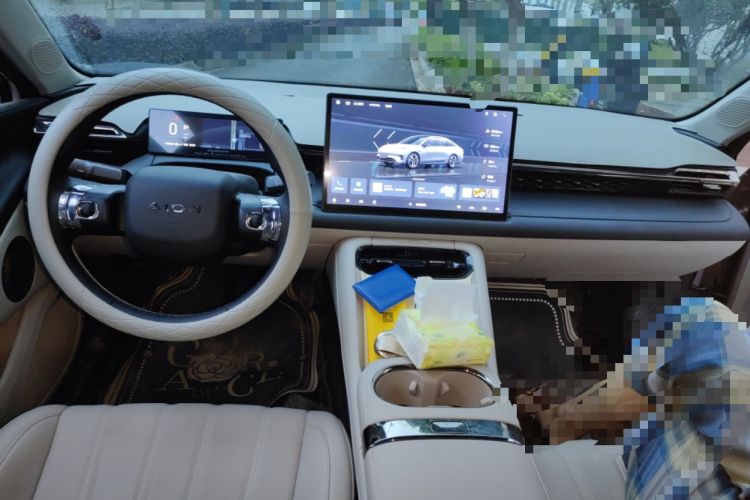 Used AION RT 2025 520 Smart Enjoy Edition Center Console