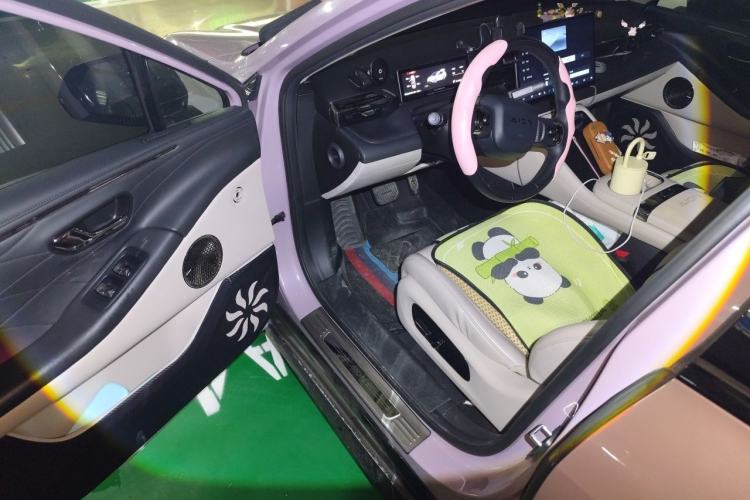 Used AION RT 2025 650 LiDAR Edition Driver Seat
