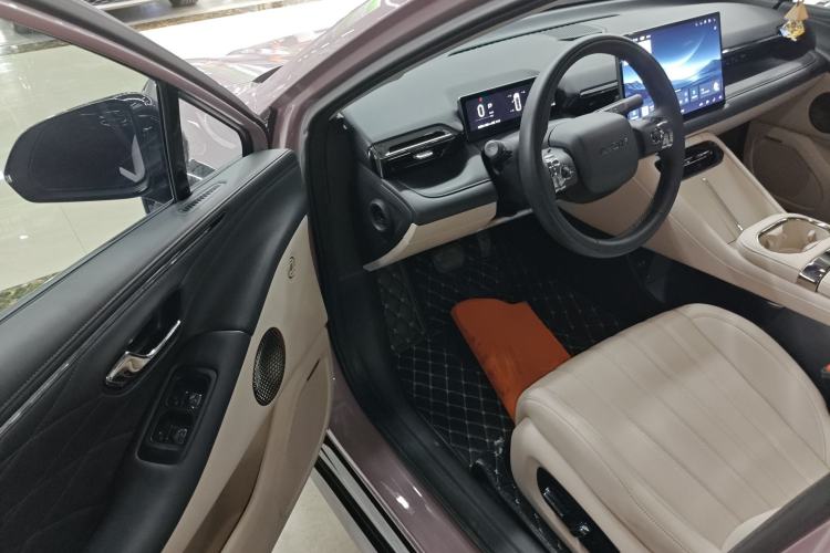 Used AION RT 2025 650 LiDAR Edition Driver Seat
