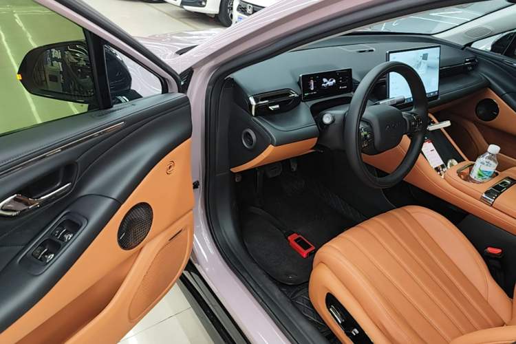 Used AION RT 2025 650 LiDAR Edition Driver Seat