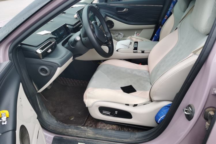 Used AION RT 2025 650 LiDAR Edition Driver Seat