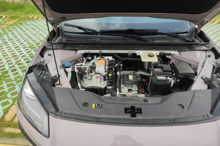 Used AION RT 2025 650 LiDAR Edition Engine Bay Right