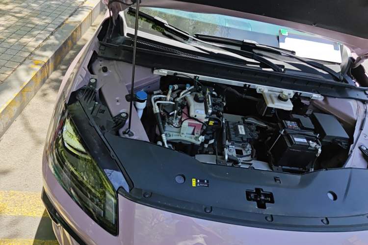 Used AION RT 2025 520 Smart Luxury Edition Engine Bay Right