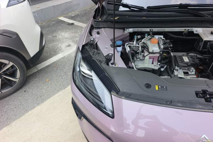 Used AION RT 2025 650 LiDAR Edition Engine Bay Right