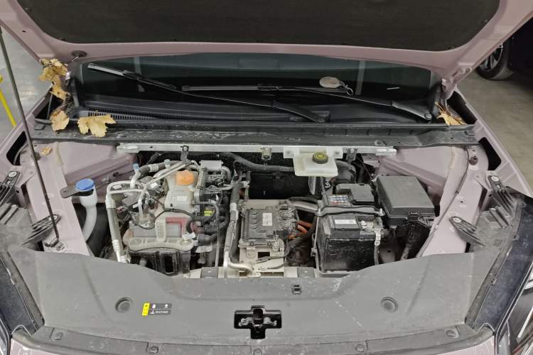 Used AION RT 2025 650 LiDAR Edition Engine Bay