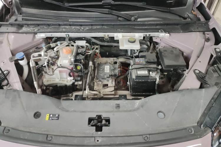 Used AION RT 2025 650 LiDAR Edition Engine Bay