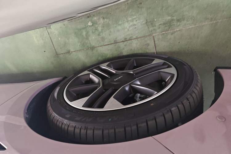 Used AION RT 2025 650 LiDAR Edition Exterior 5
