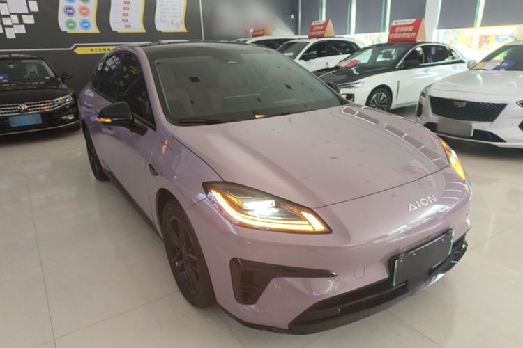Used AION RT 2025 520 Smart Luxury Edition Front Right 45 Deg