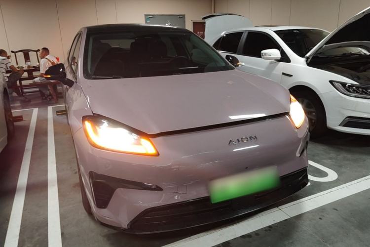 Used AION RT 2025 520 Smart Luxury Edition Front Right 45 Deg