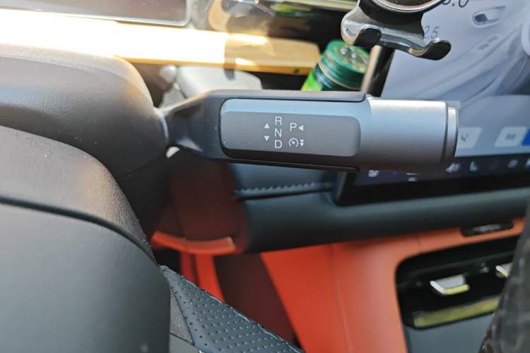 Used AION RT 2025 520 Smart Luxury Edition Gear Lever