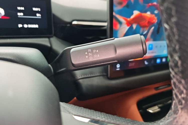 Used AION RT 2025 650 LiDAR Edition Gear Lever