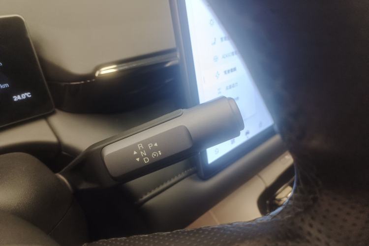 Used AION RT 2025 650 LiDAR Edition Gear Lever