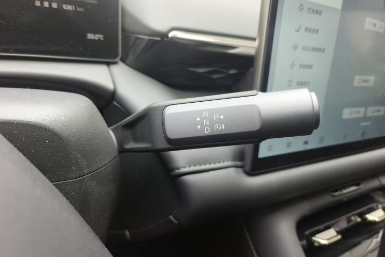 Used AION RT 2025 650 LiDAR Edition Gear Lever