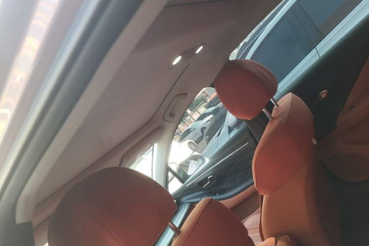 Used AION RT 2025 520 Smart Luxury Edition Headliner